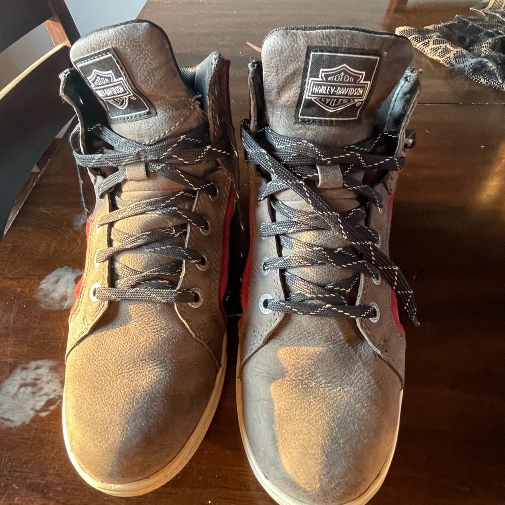 Harley-Davidson Men's Black and Red High-Top Sneakers